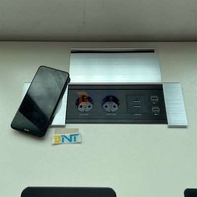 presa di corrente multifunzione con USB e coperchio scorrevole - Perfetto per scrivanie e postazioni di lavoro