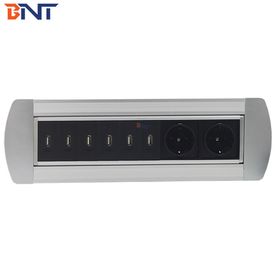 Interfaccia dati usb con presa automatica nascosta con angolo di ribaltamento di 180 gradi MK10200EU