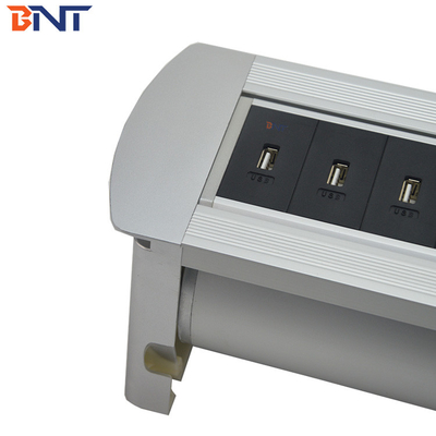 Interfaccia dati usb con presa automatica nascosta con angolo di ribaltamento di 180 gradi MK10200EU