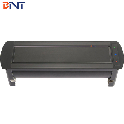 Disponibile con presa elettrica a 180 gradi EK6203