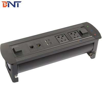 Disponibile con presa elettrica a 180 gradi EK6203