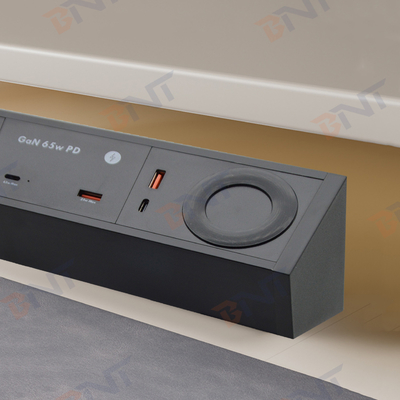 Multifunzionale 2 prese di corrente alternata doppia USB A + C UK 65W PD Fast Charge Desktop Clamp Socket Power Strip