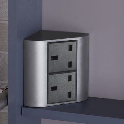 Socket con 2 prese per più dispositivi