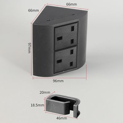 Socket con 2 prese per più dispositivi