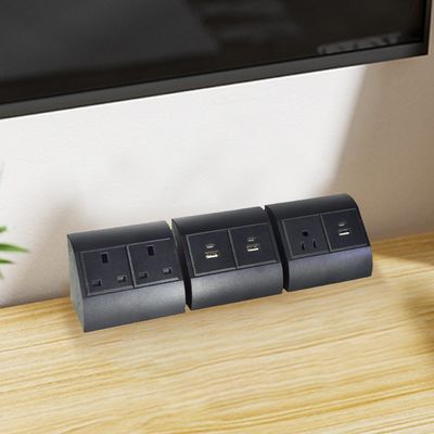 Socket con 2 prese per più dispositivi