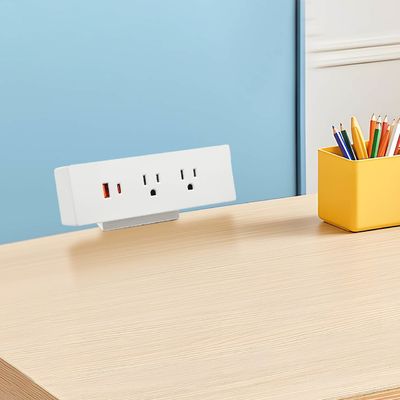 Multipresa da scrivania multifunzione con 2 prese CA, USB A+C, alimentazione US e ricarica rapida
