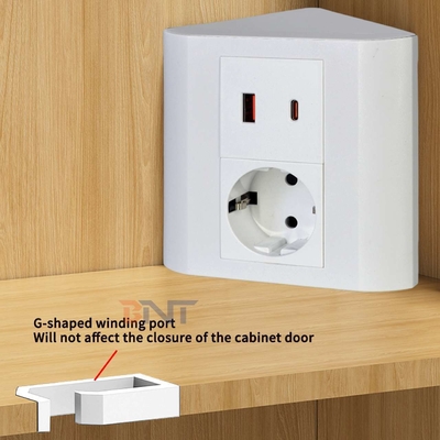 Socket portatile EU per ufficio e casa IP44 con porte di uscita USB A + C per più dispositivi