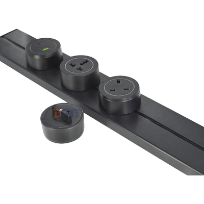 Nuovo stile conveniente montato a parete Multi Outlet Power Rail Track Socket Socket rimovibile