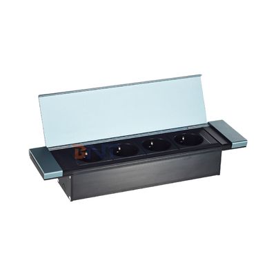 Disegno di copertura flip incorporato Socket Power Desktop con 4 prese UE AC