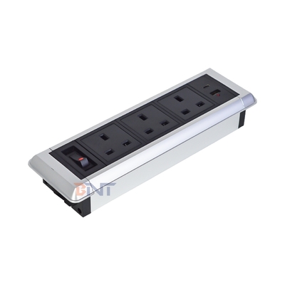Soccetti di alimentazione multifunzione per desktop con presa elettrica incorporata 3AC Soccetti di ricarica USB A + USB C